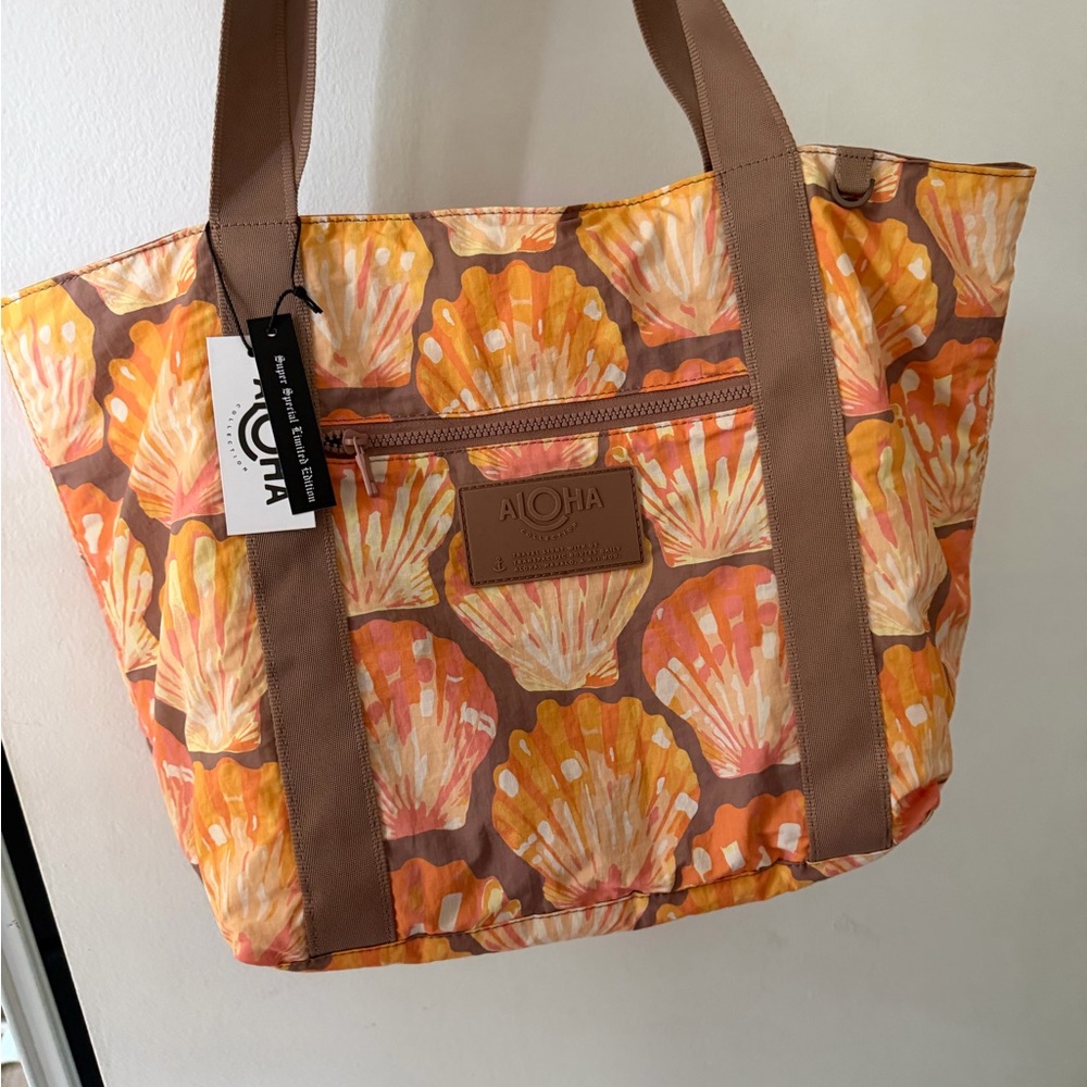 ALOHA Collection sunrise Shell Tote - Picture 2 of 5